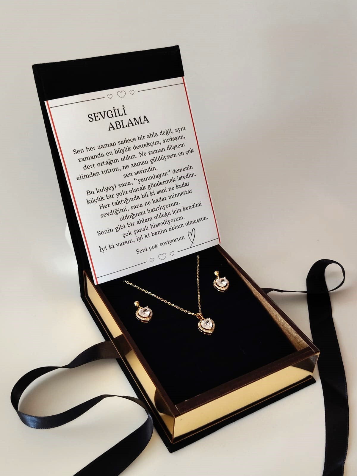 “Sevgili Ablama” Işıltılı Zarafet Kolye